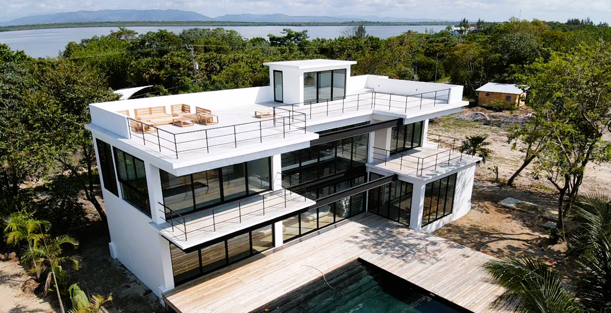 Placencia Village, Placencia